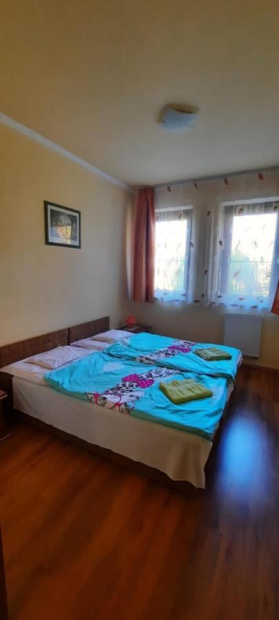 Bástya Apartmanház Sarvar Exterior foto