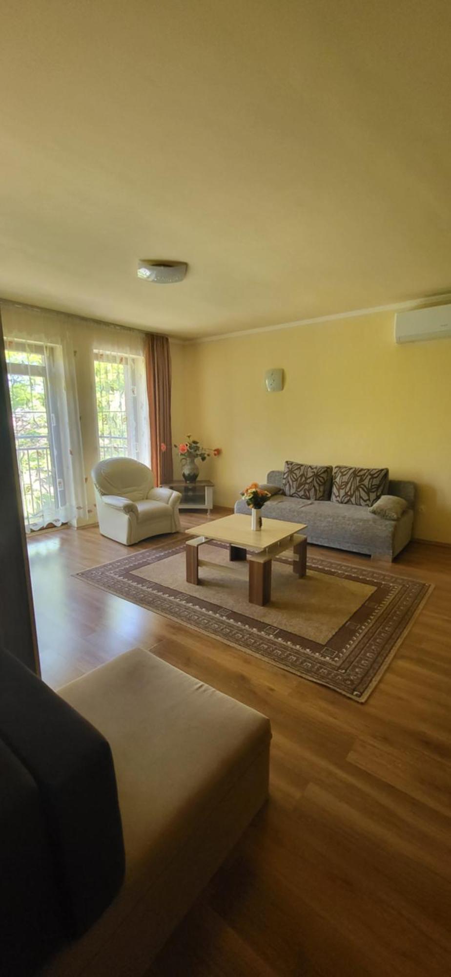 Bástya Apartmanház Sarvar Quarto foto