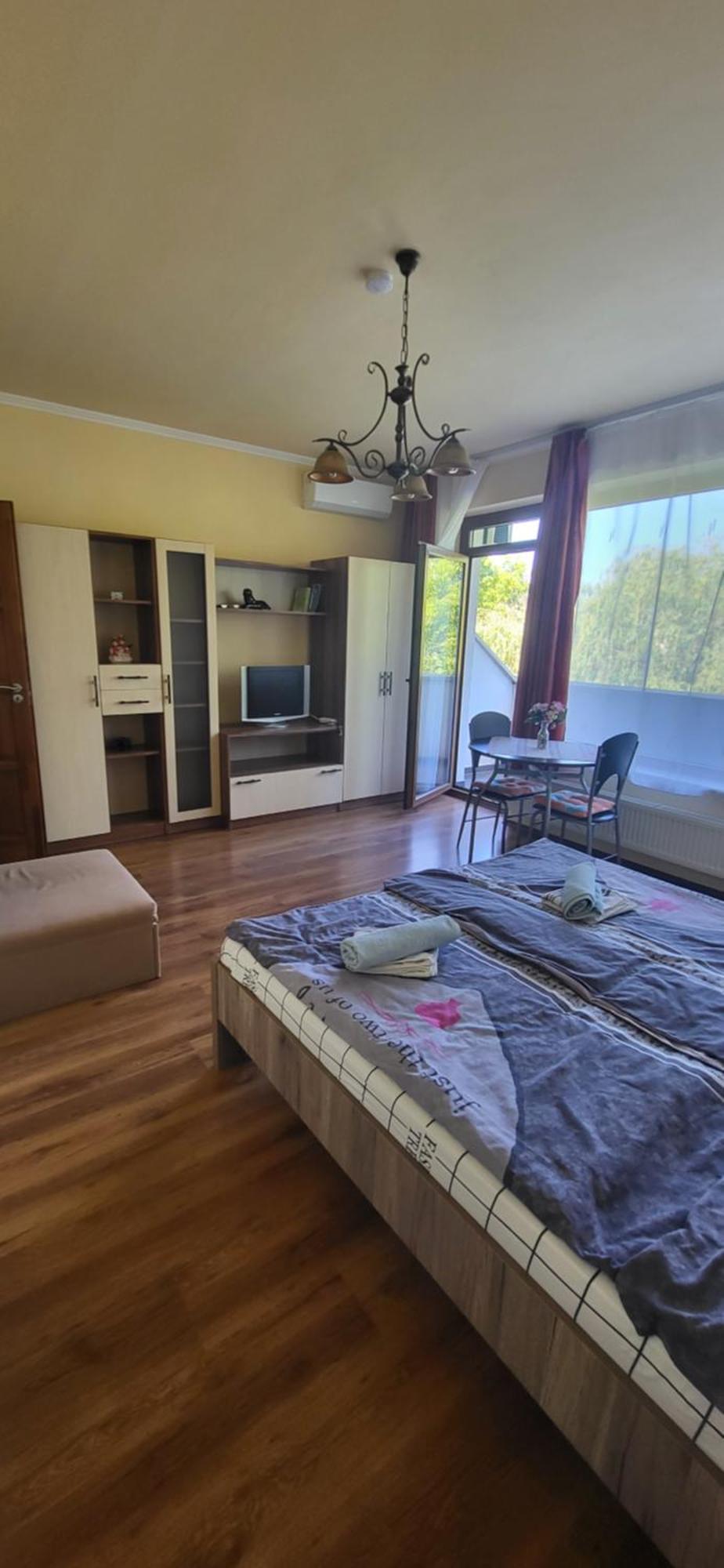 Bástya Apartmanház Sarvar Exterior foto